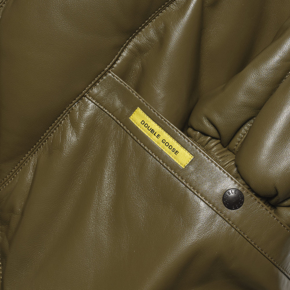 closeup view of  double goose tag